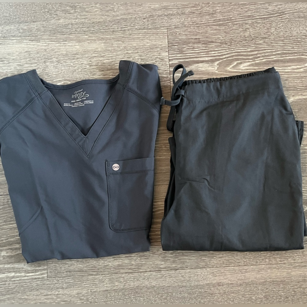 Cherokee Gray Scrub Set XS - NWOT